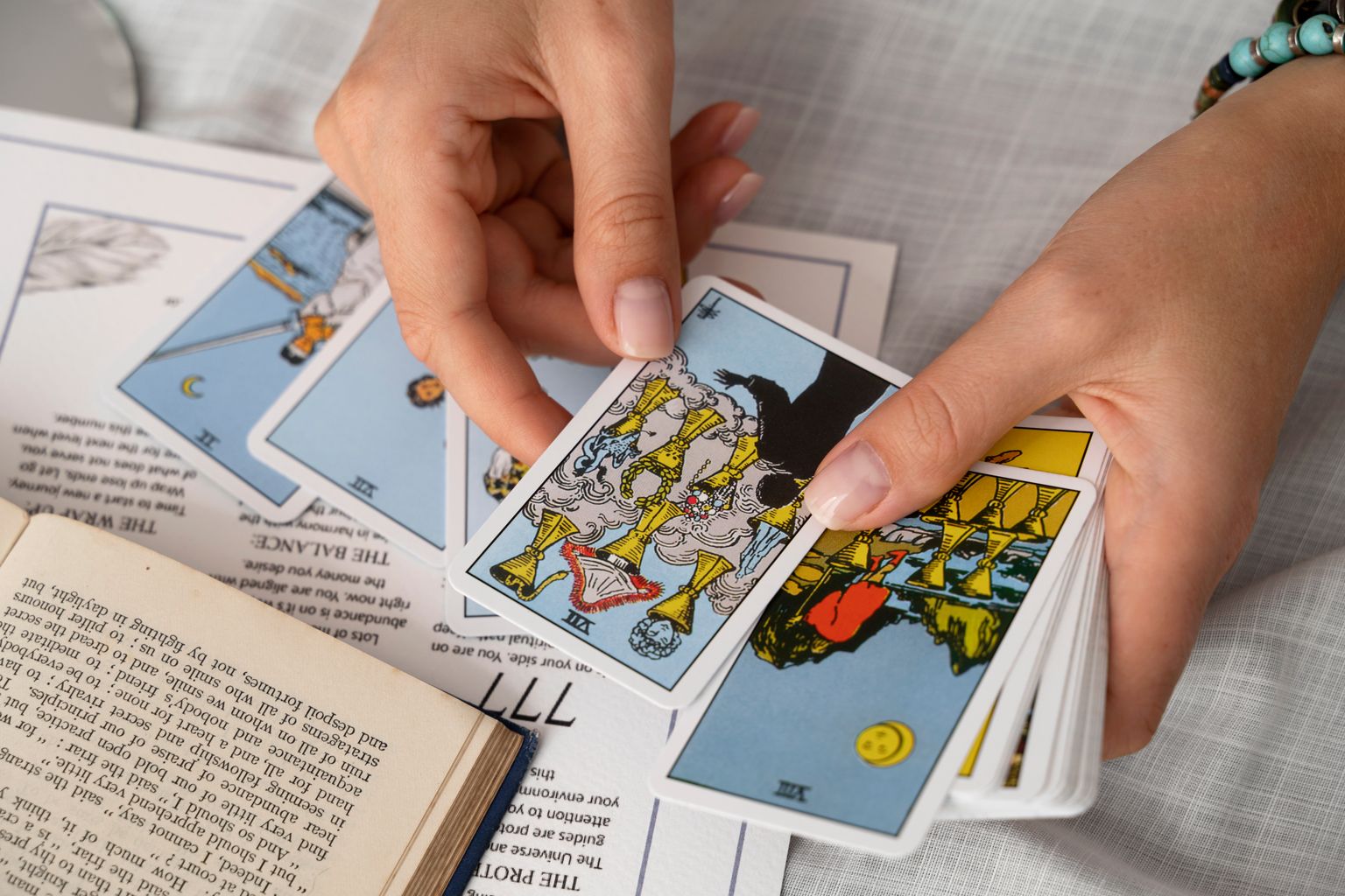 Voorbereiden op je eerste tarotreading: een praktische gids